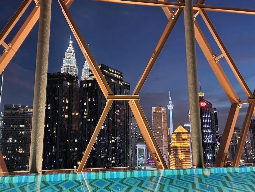 Scarletz Suites Klcc By M Suites Куала-Лумпур Екстер'єр фото